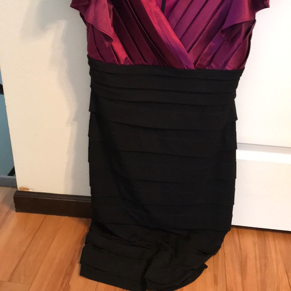 Dress - Picture 2 of 5